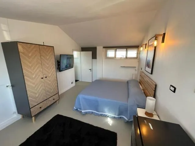 Roof In *